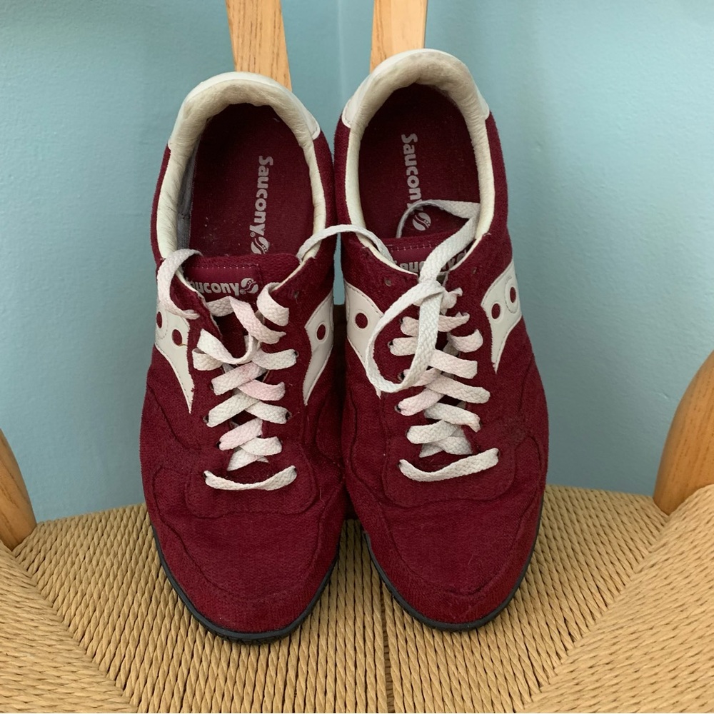 Saucony burgundy suede bullet sneaker 9.5 41